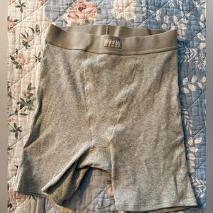 SKIMS women ribbed boxers